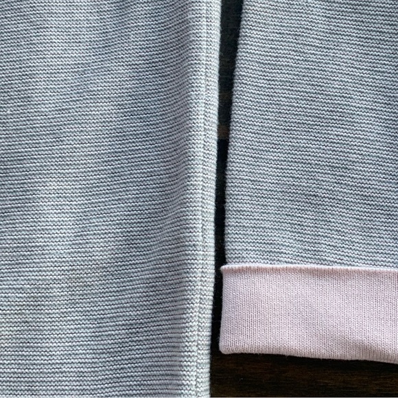 SALE 🔥 Martha Stewart Gray And Pink Cardigan - Picture 4 of 7